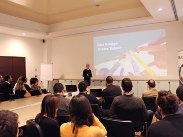 Francesco Landi illustra il valore del gruppo nell'ambito Sales&Marketing