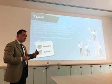 Livio Vezzi illustra le basi fondanti del progetto React 2.0